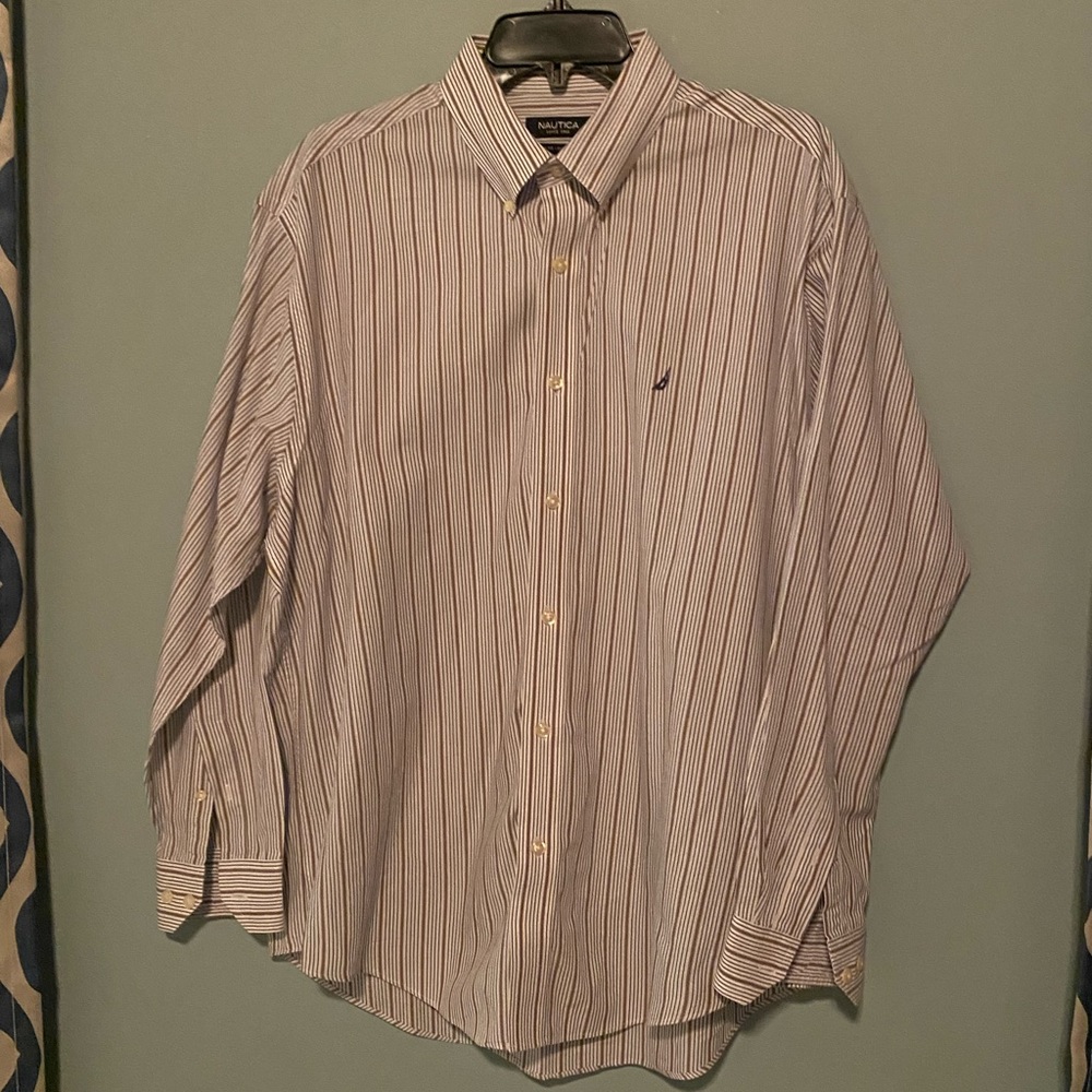 Nautica shirt in perfect condition